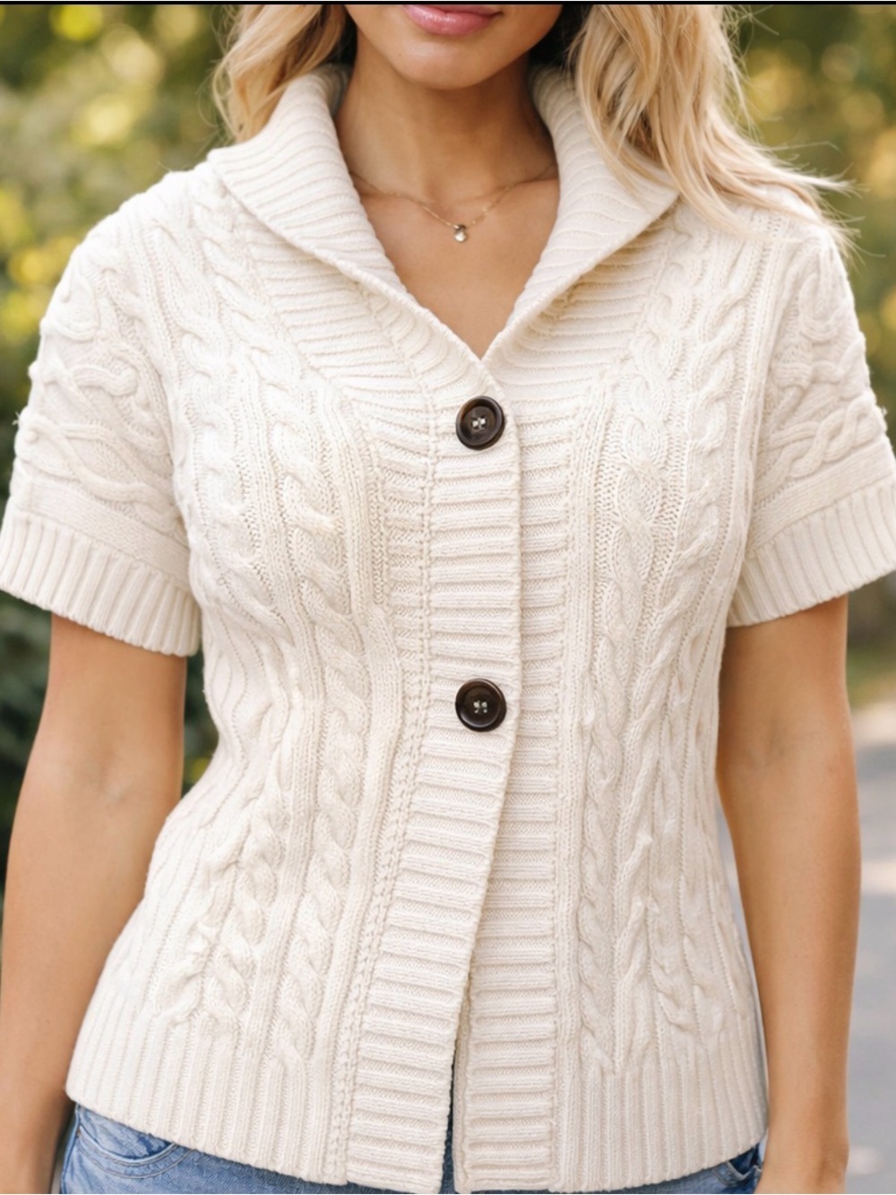 Maddison sleeveless cable knit sweater two button closure, ecru, sz Medium